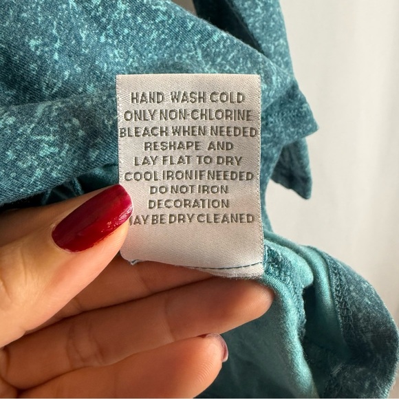 Soft Surroundings Teal Embroidered Blouse size: M   Velvet Smocked V Neck - Picture 9 of 15